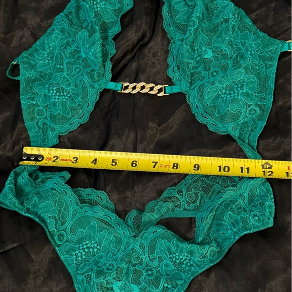 Victoria’s Secret Teddie size (M) Green with gorgeous gold chains NWOT - Picture 4 of 6